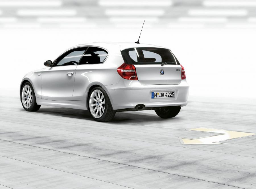  BMW 1-Series 3-Door 2005 года  (фото 14 из 51)